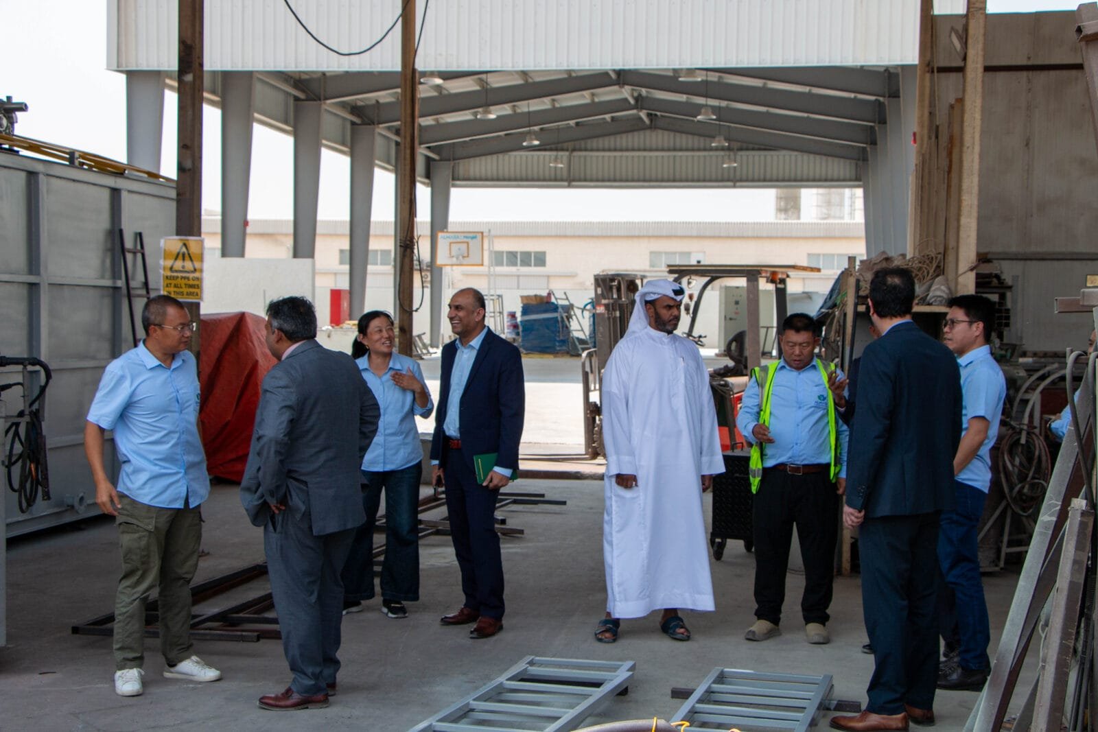 Delegation visiting the Almasa workshop